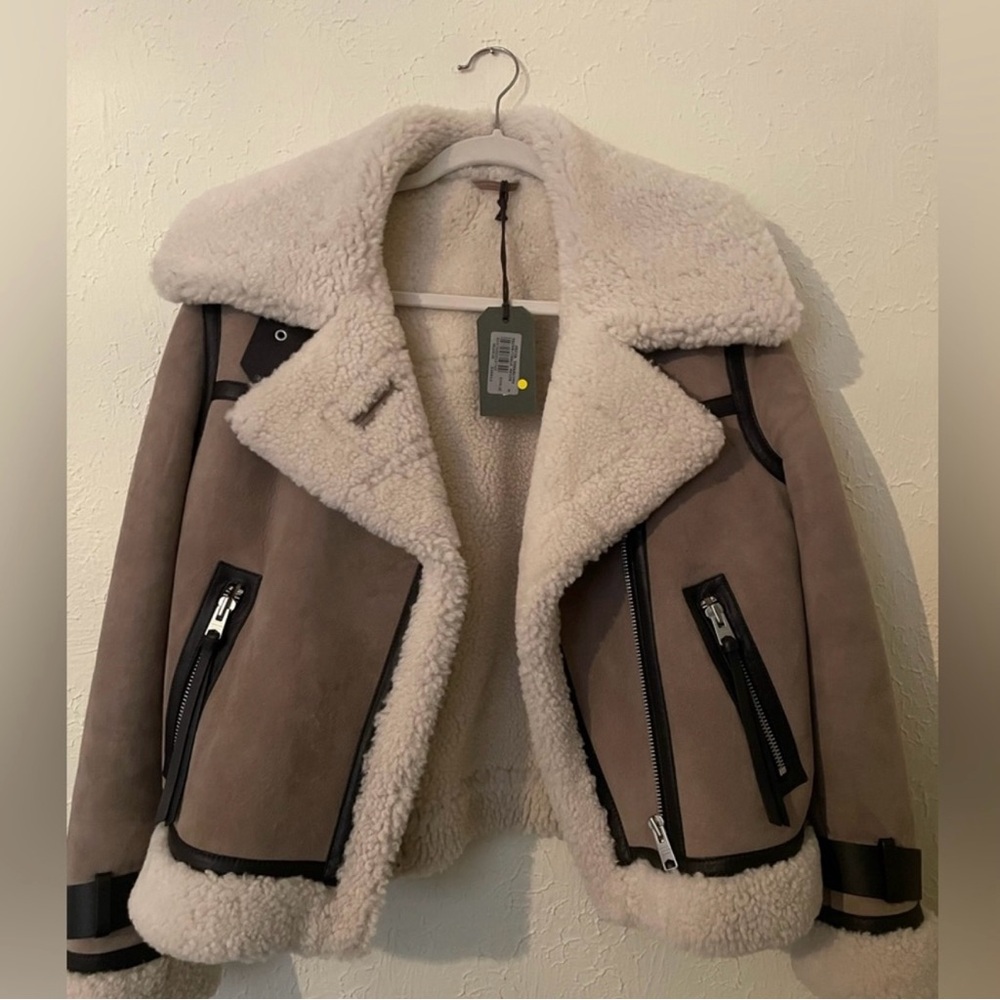 ALLSAINTS PRIYA SHEARLING JACKET TAUPE/ CHALK WHITE MEDIUM - Picture 2 of 16